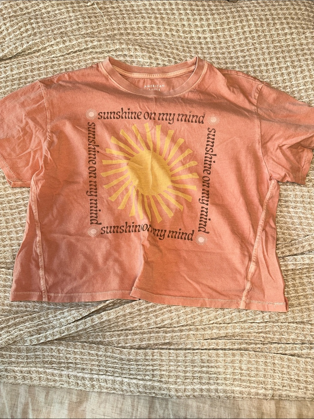 American Eagle sunshine on my mind cropped tee